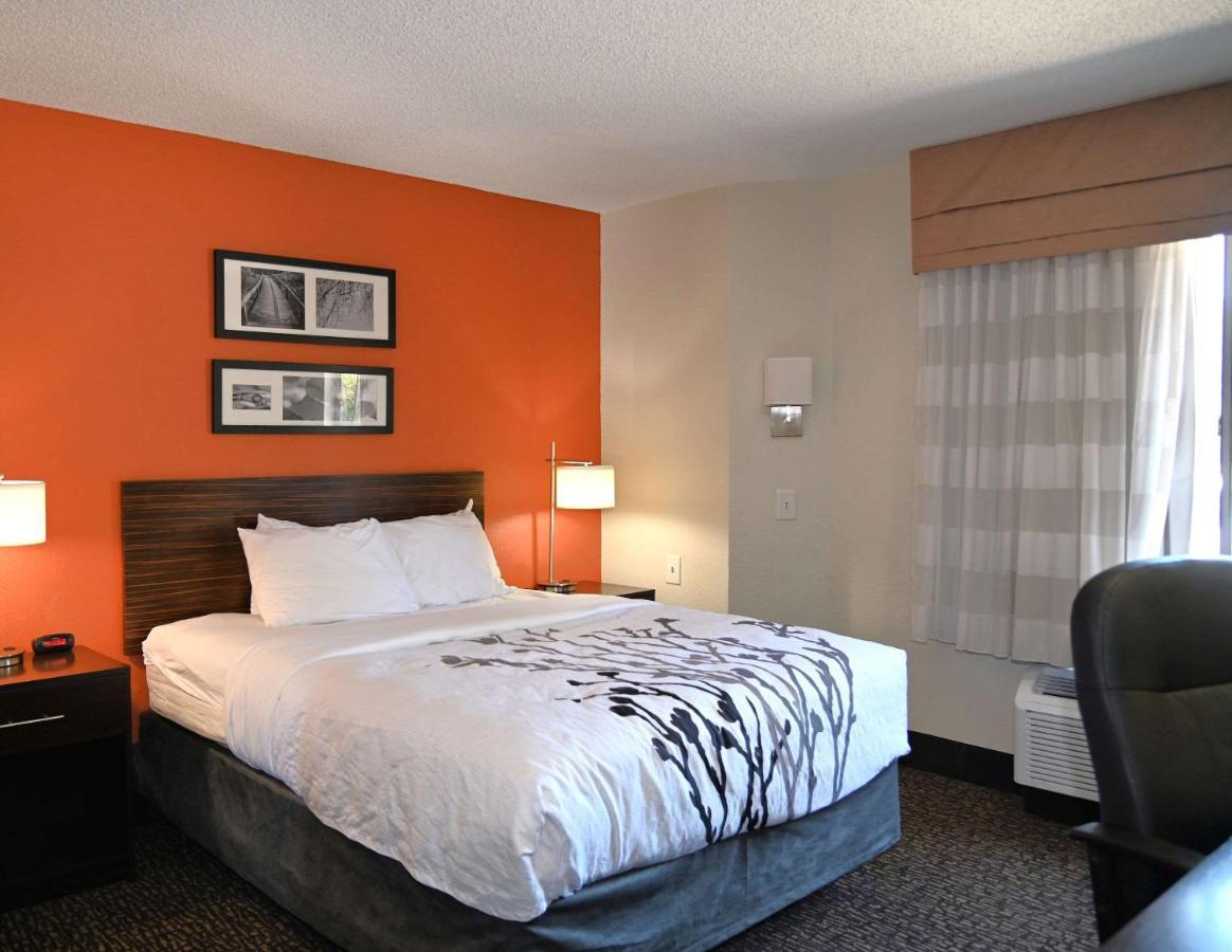 Sleep Inn & Suites Spring Lake - Fayetteville Near Fort Bragg Εξωτερικό φωτογραφία