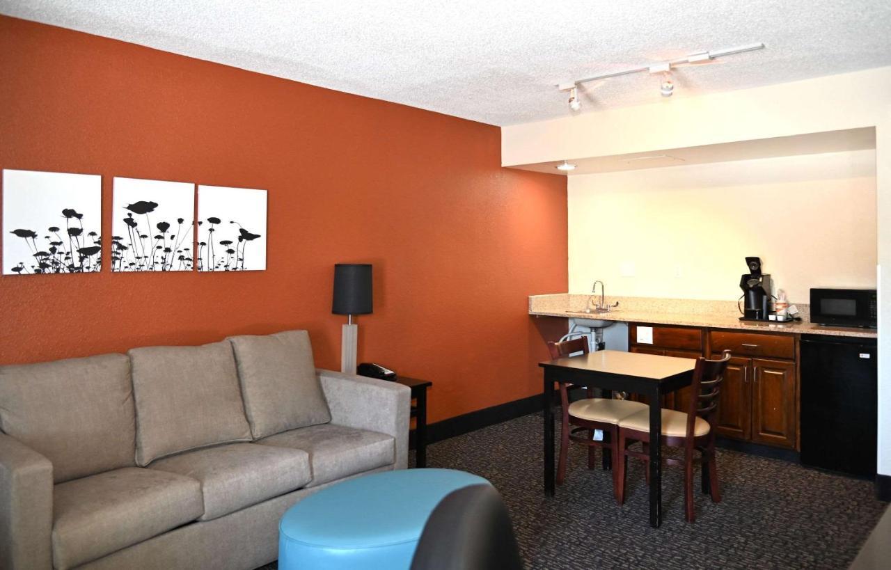 Sleep Inn & Suites Spring Lake - Fayetteville Near Fort Bragg Εξωτερικό φωτογραφία