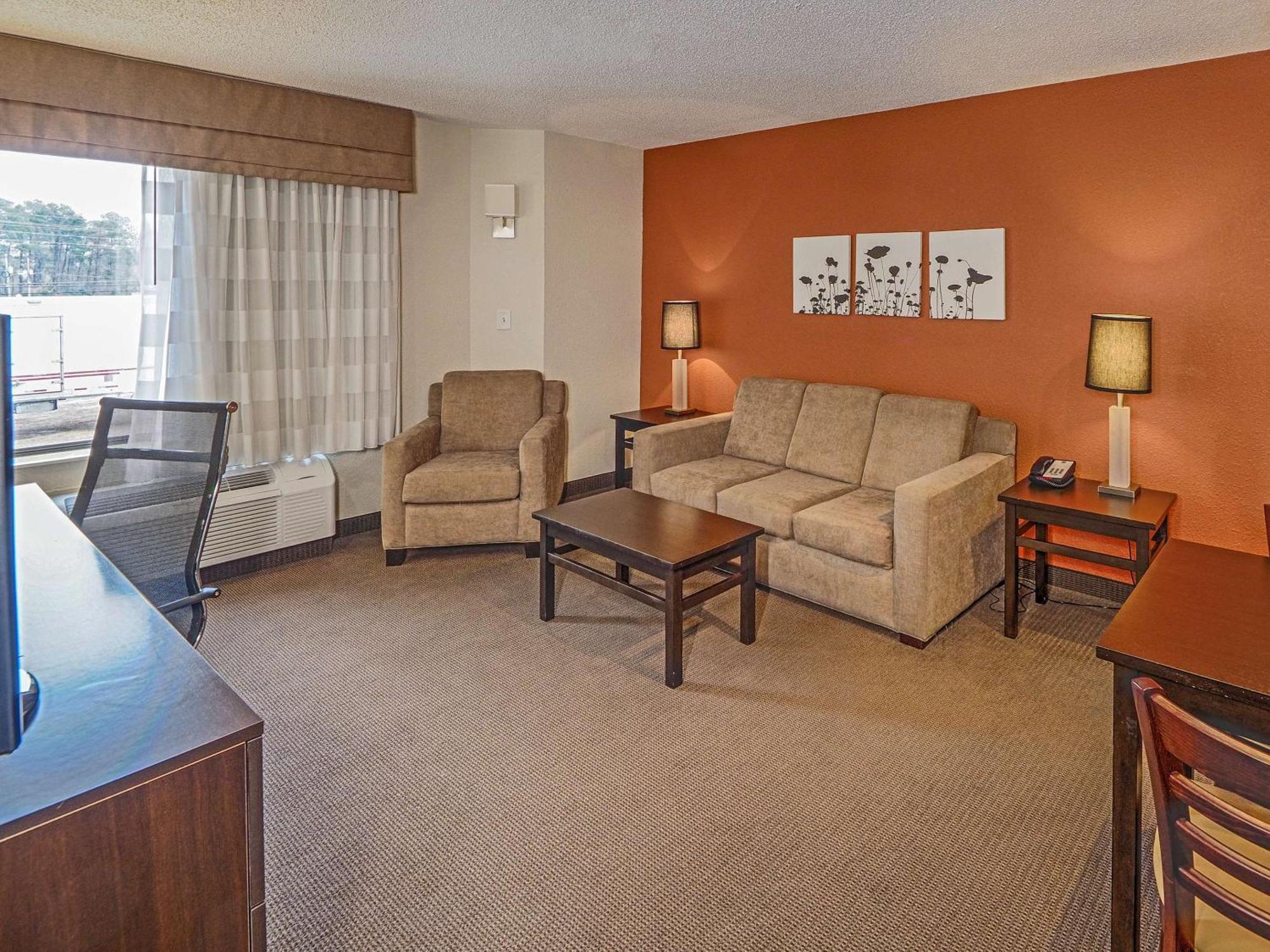 Sleep Inn & Suites Spring Lake - Fayetteville Near Fort Bragg Εξωτερικό φωτογραφία